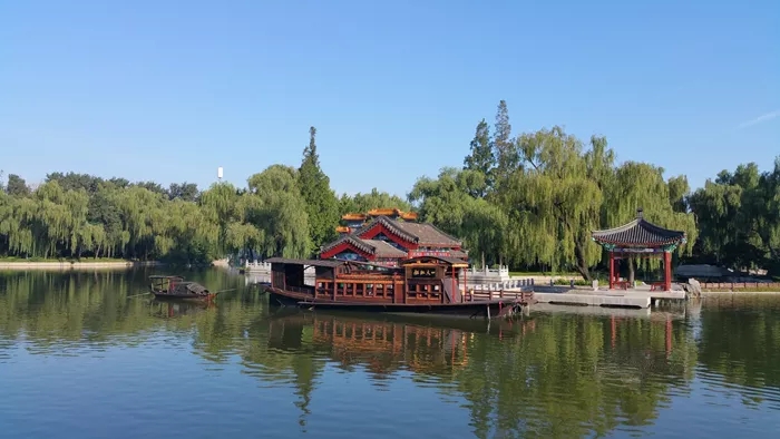 ���뵳У����������ѧԺ���� ɣ��